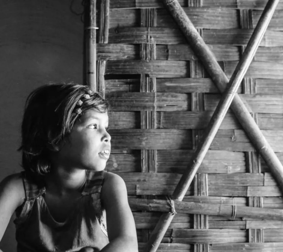 Nasima, im Haus ihres Onkels