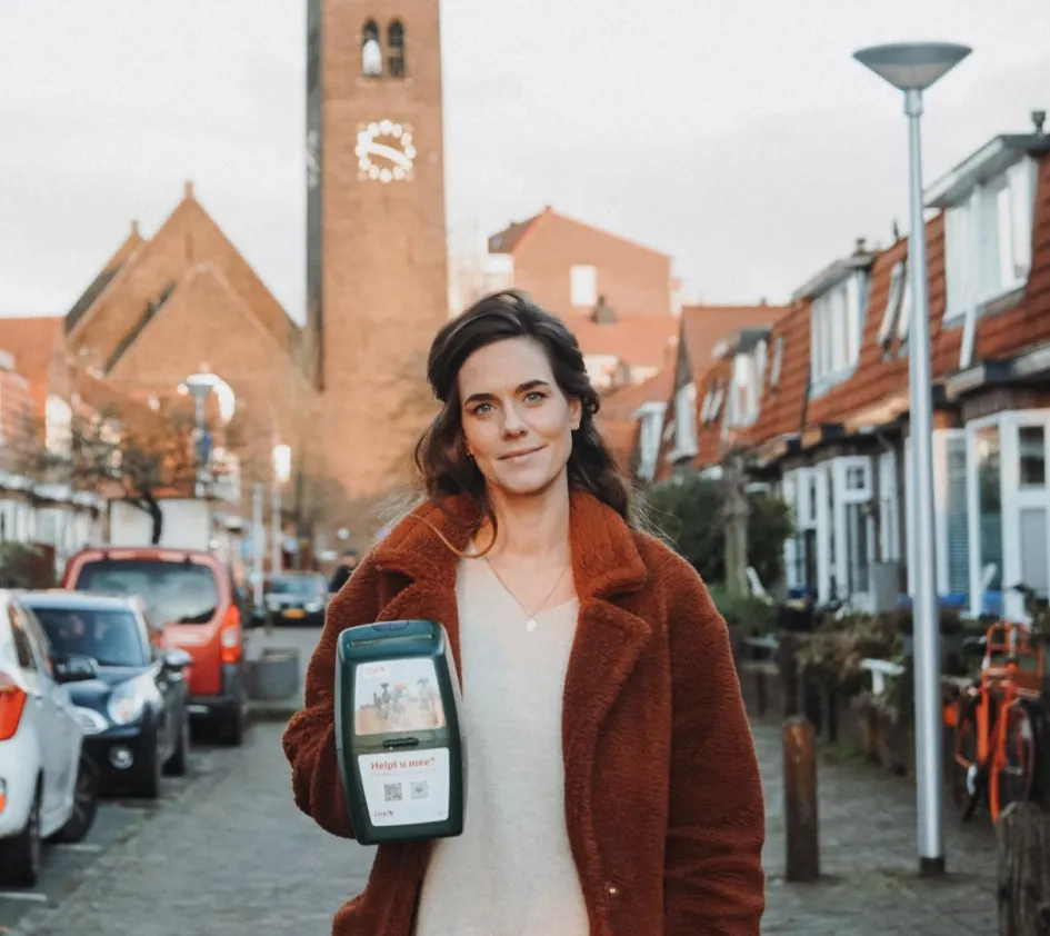 De straat op met de collectebus