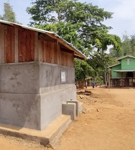 Wasserpumpen Haus in Myanmar